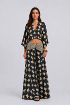 Black & White Geometric Print Two-Piece Set - Boho Chic Wide-Leg Pants & Cropped Top