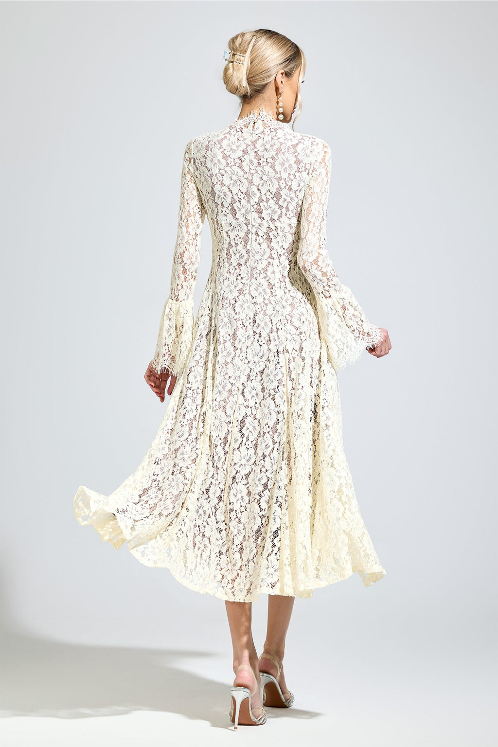 Aroqen White Bell Sleeve Maxi Dress