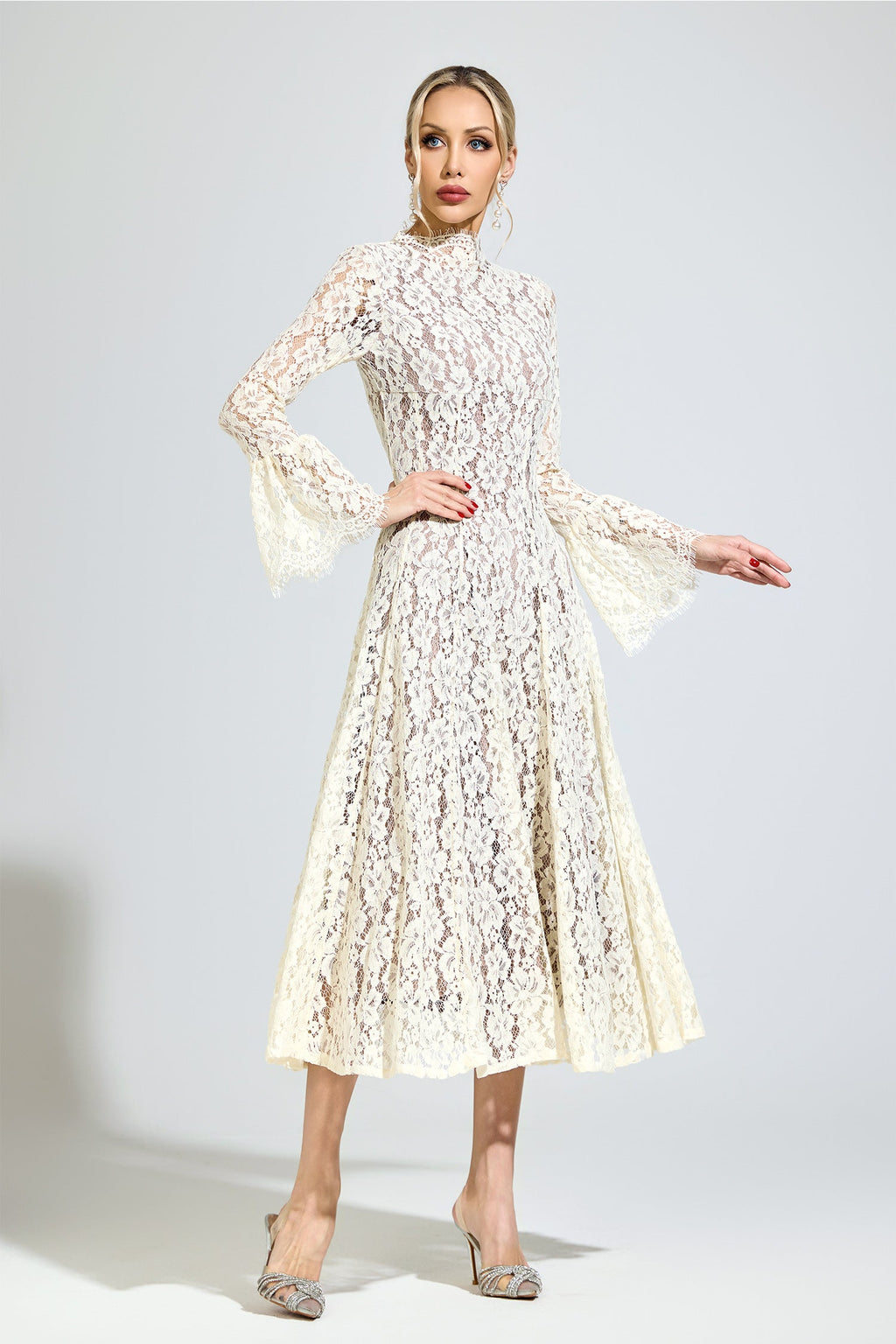 Aroqen White Bell Sleeve Maxi Dress