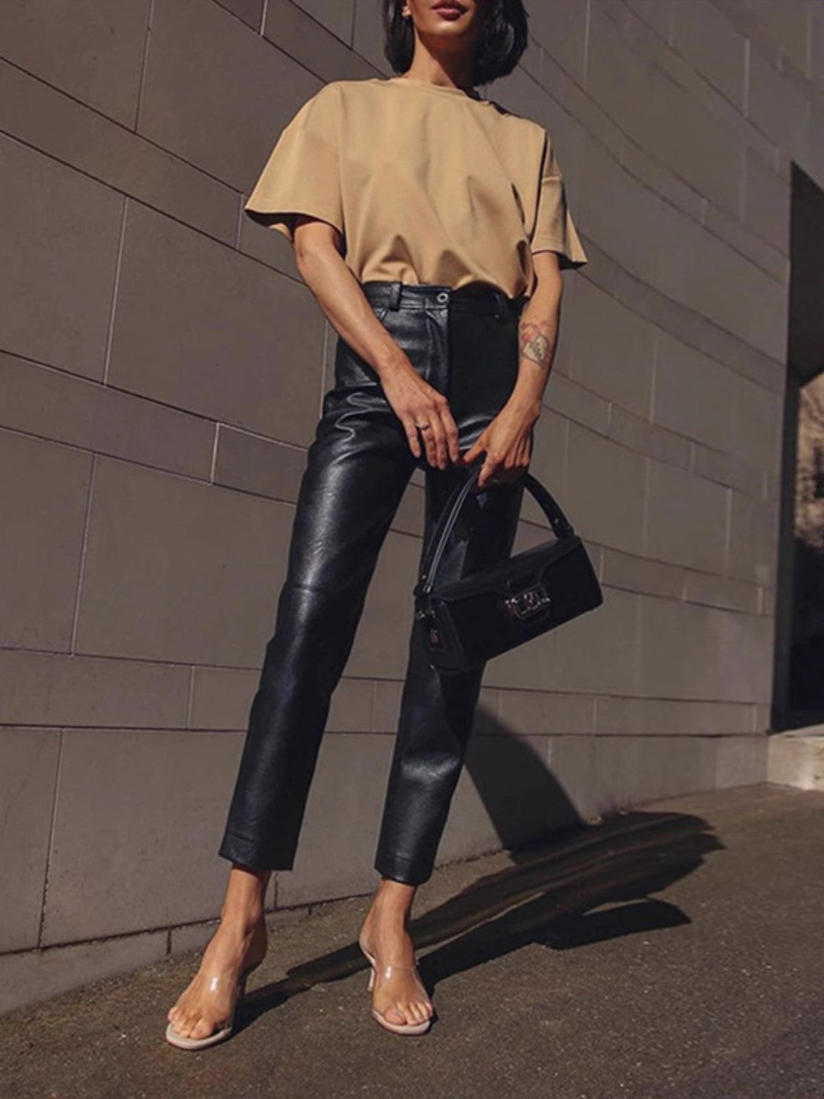 Body-shaping PU Leather Ninth Pants