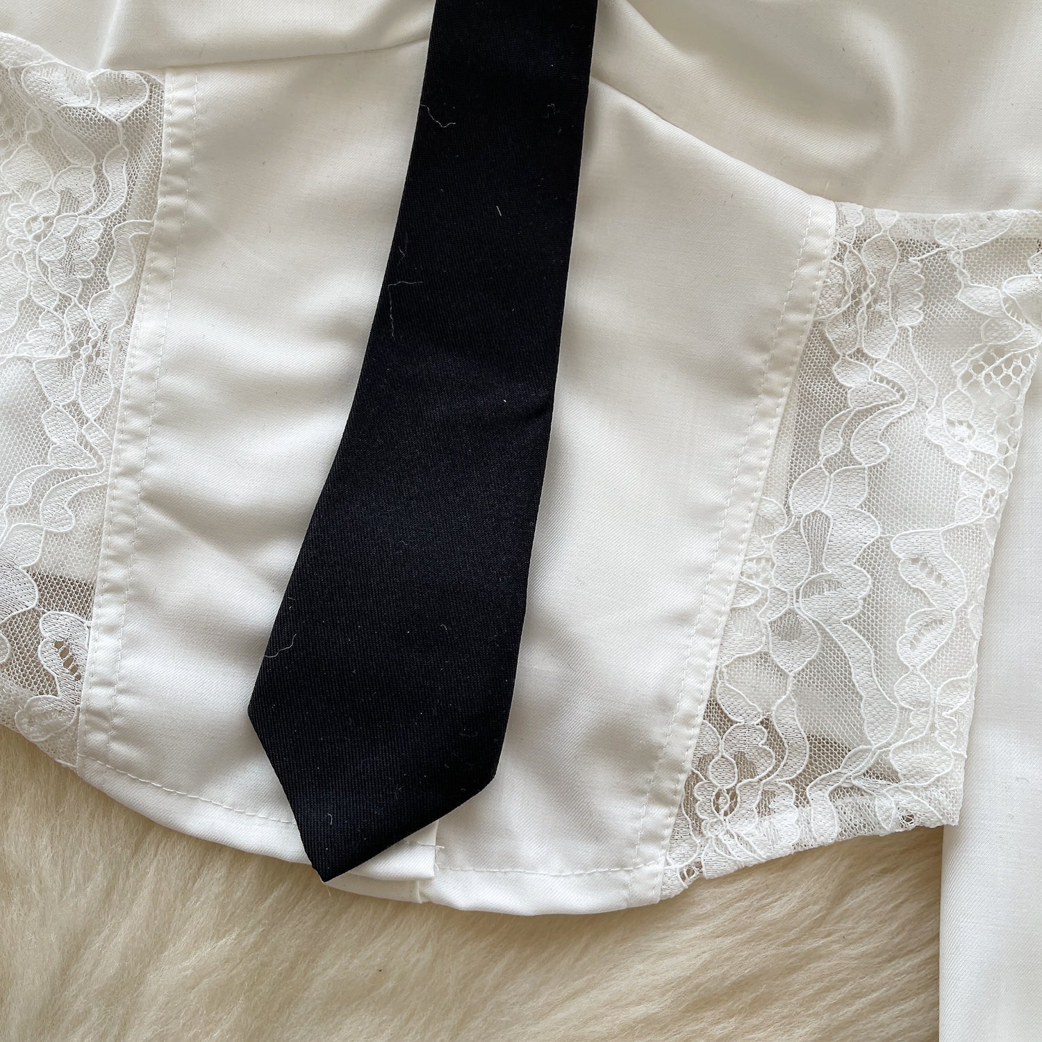 High-end Lace Patchwork Lapeled Blouse