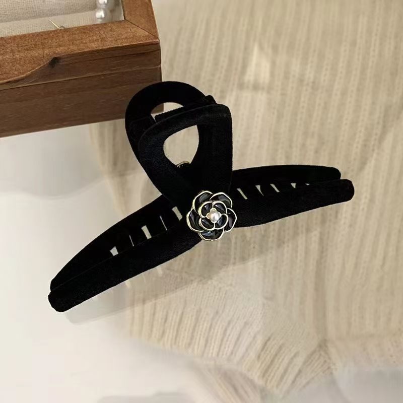 Camellia Shark Clip Hair Accessories
