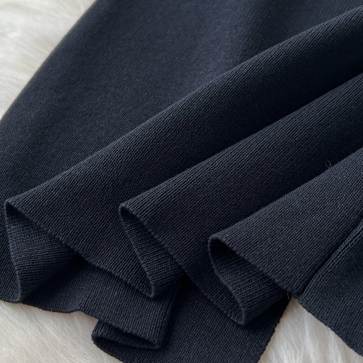 Color Blocking Black Knitted Dress