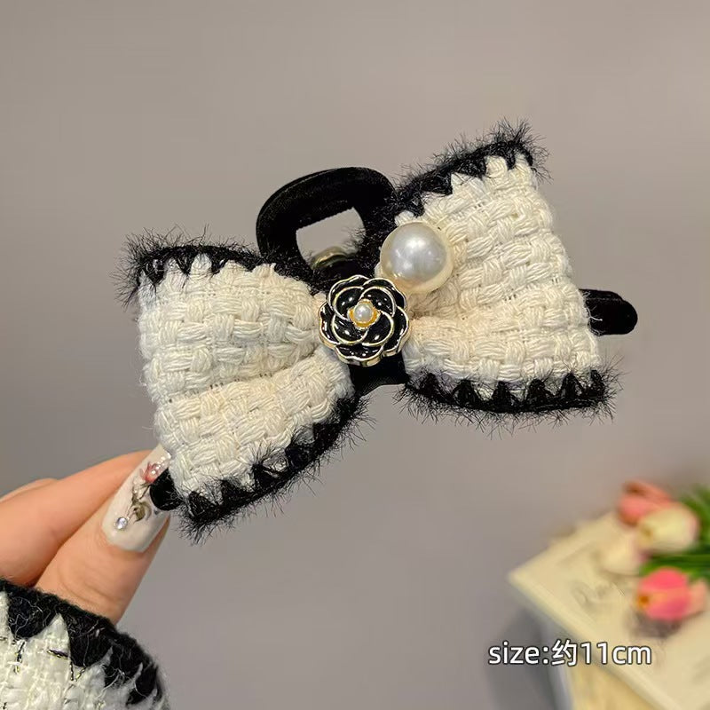 Camellia Shark Clip Hair Accessories