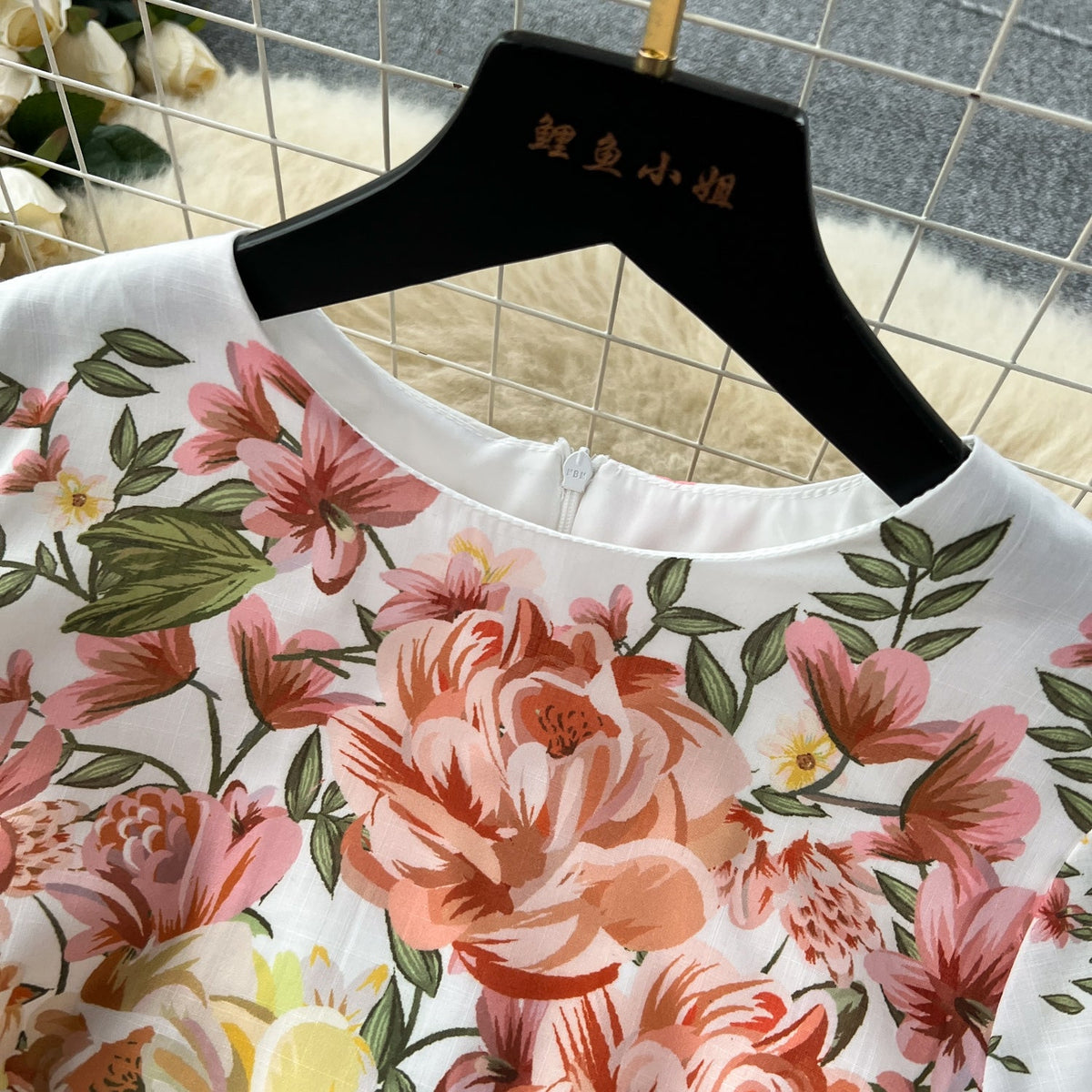 Courtly Floral Printed Short-sleeve Dress