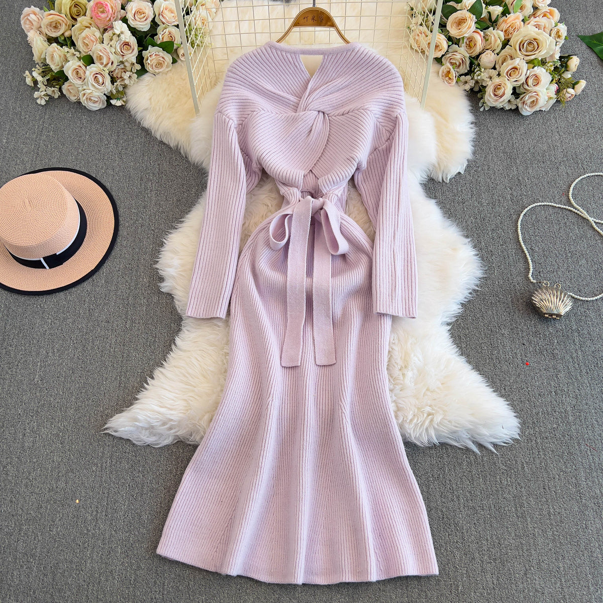 V-neck Knotted Knitted Fishtail Dress