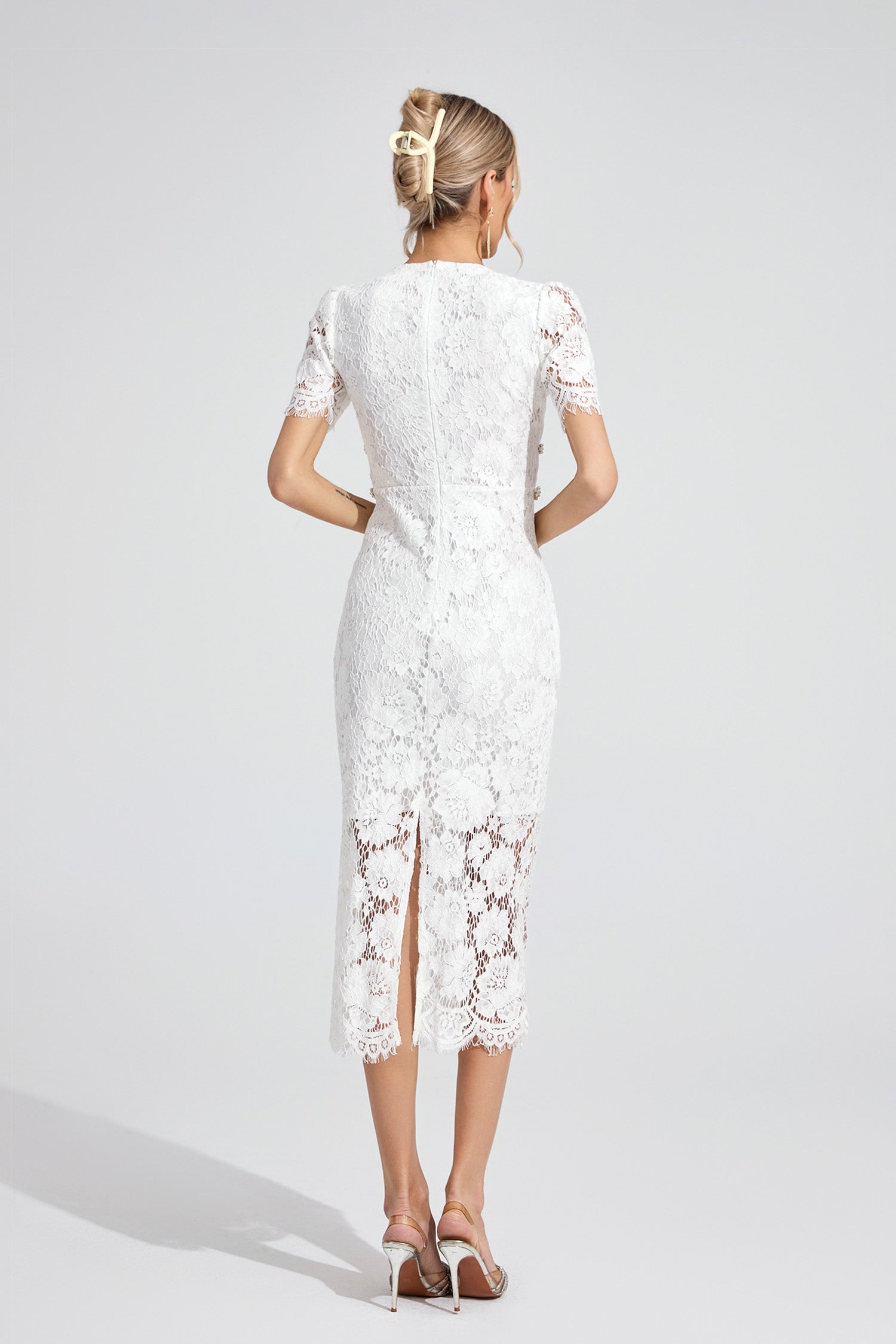 Vaendrix Ivory Lace Maxi Dress