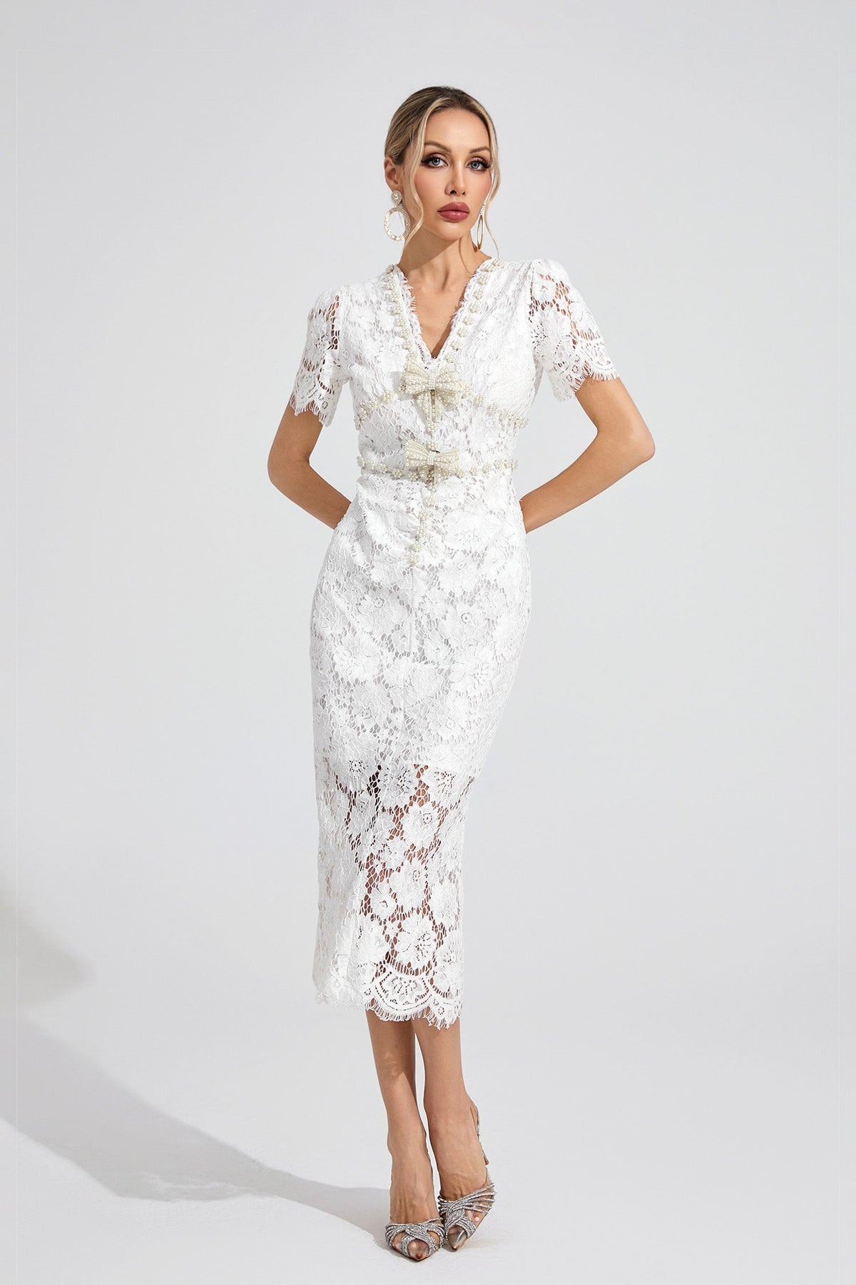 Vaendrix Ivory Lace Maxi Dress