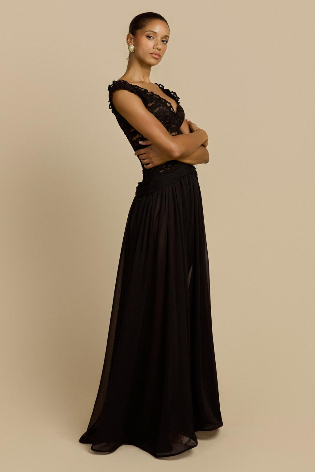 Lace Splicing Chiffon V-Neck Pleated Maxi Dress