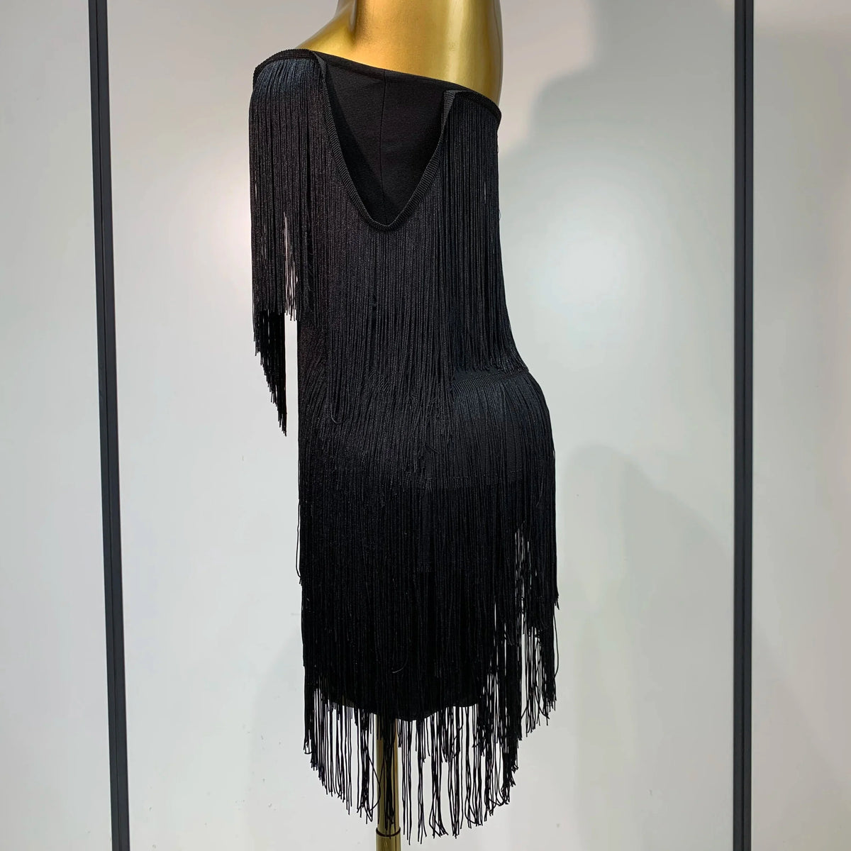 Xavielle – Fringe Strapless Bandage Dress