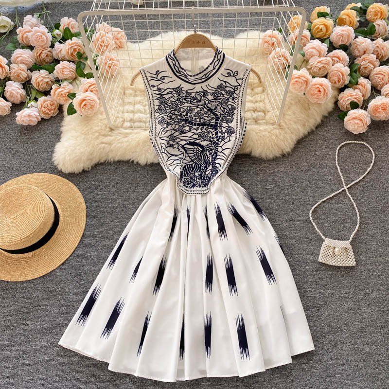 Crew Neck Sleeveless Embroidered Dress