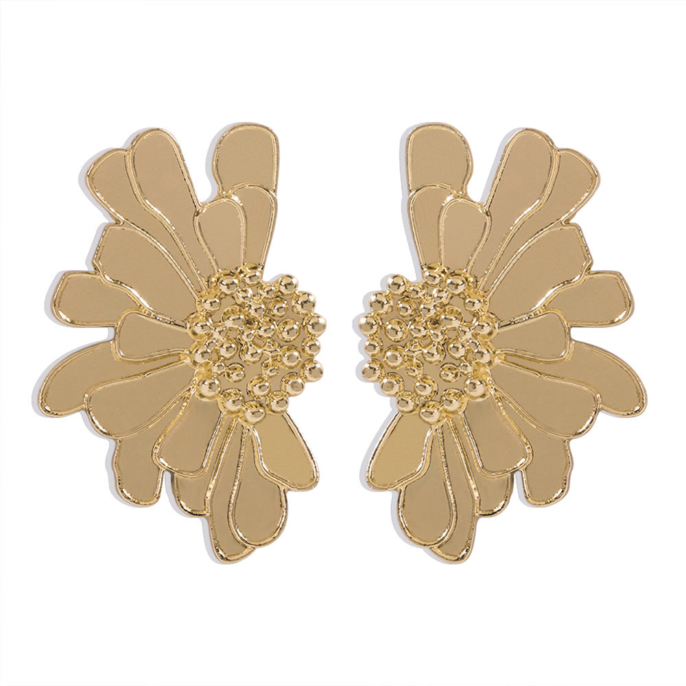 Vintage Alloy Flower Stud Earrings