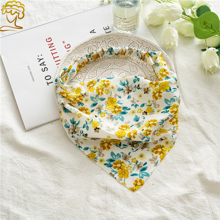 Pastoral Style Floral Triangle Kerchief