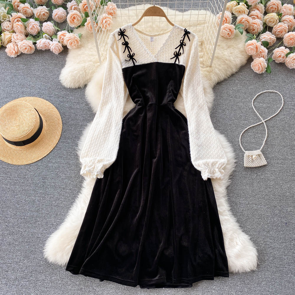 V-neck Panelled Velvet Waist Dress