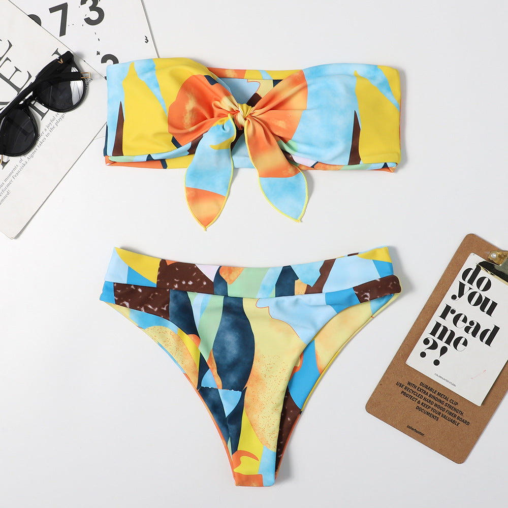 Knotted Flower-printed Strapless Bikini