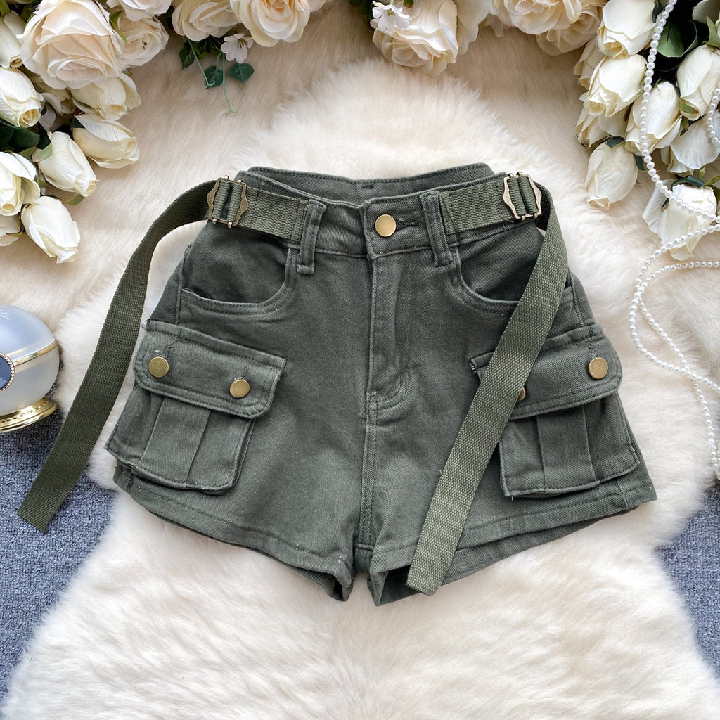 Chic Large Pocket Denim Shorts