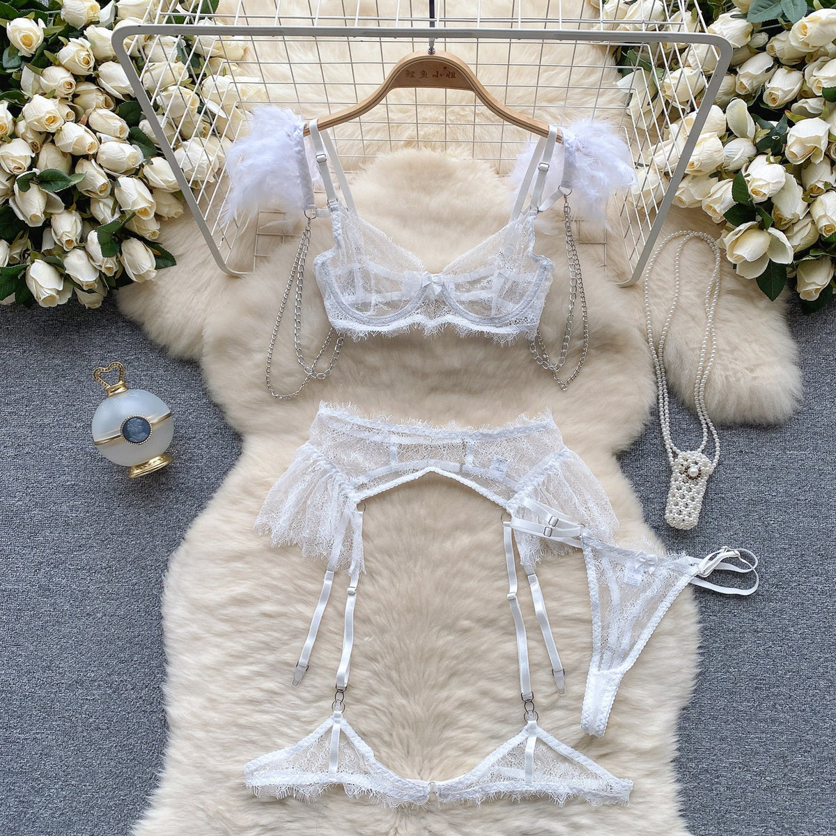 Niche Feather Lace-up Lingerie Set