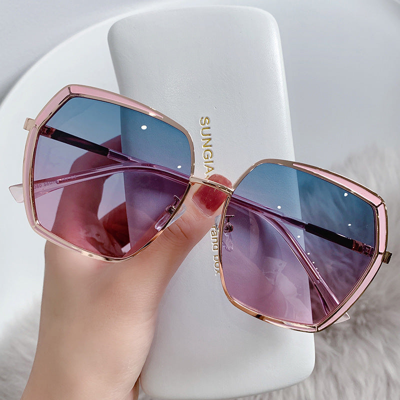 Uv-blocking Sunglasses With Large Border