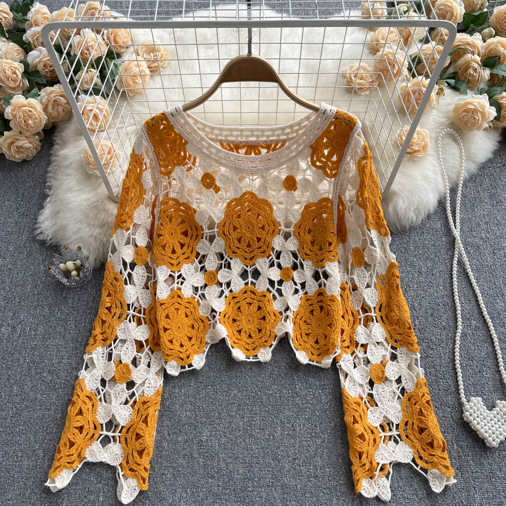 Long Sleeve Sweater With Loose Hook Cutout