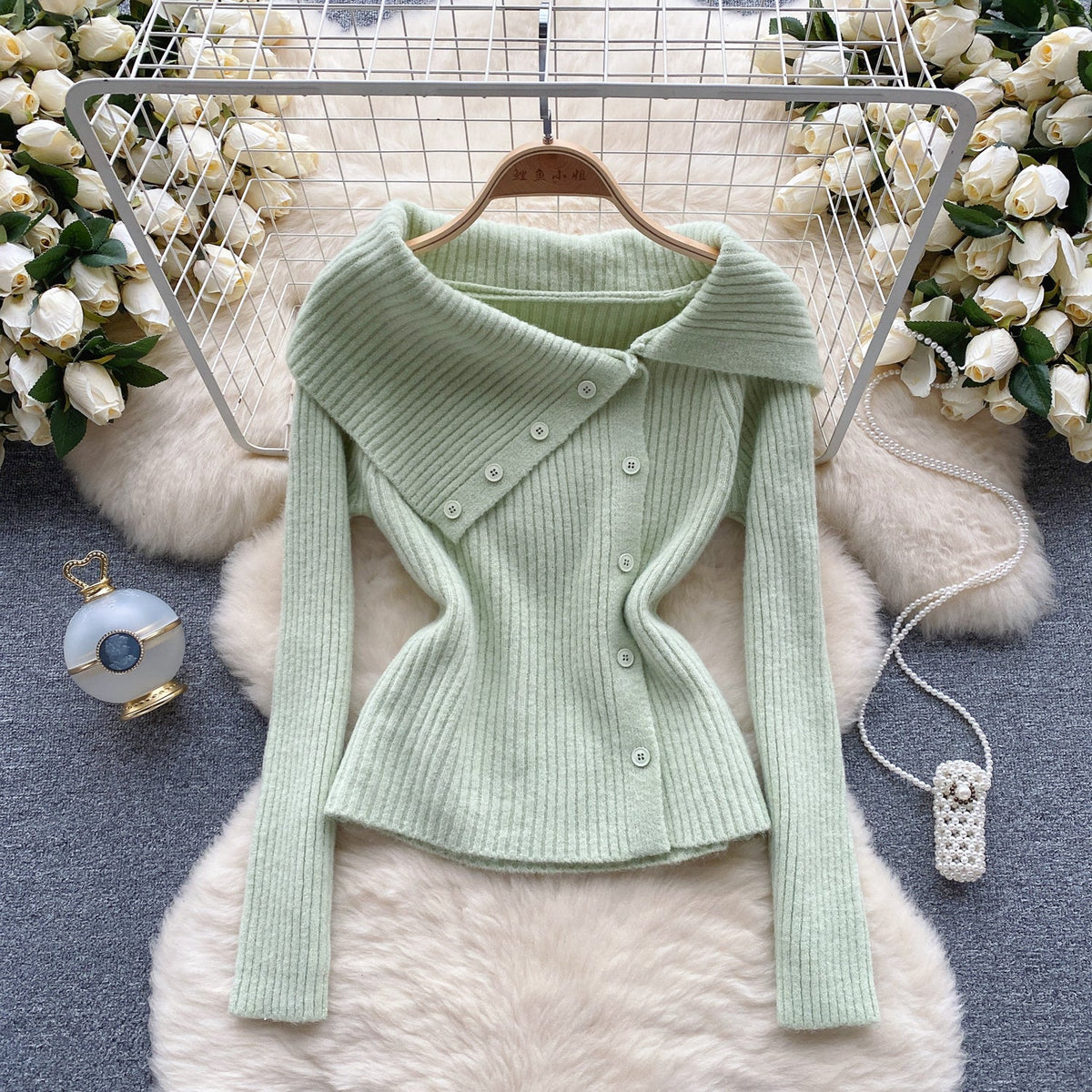 Lapel Collar Solid Color Knitwear