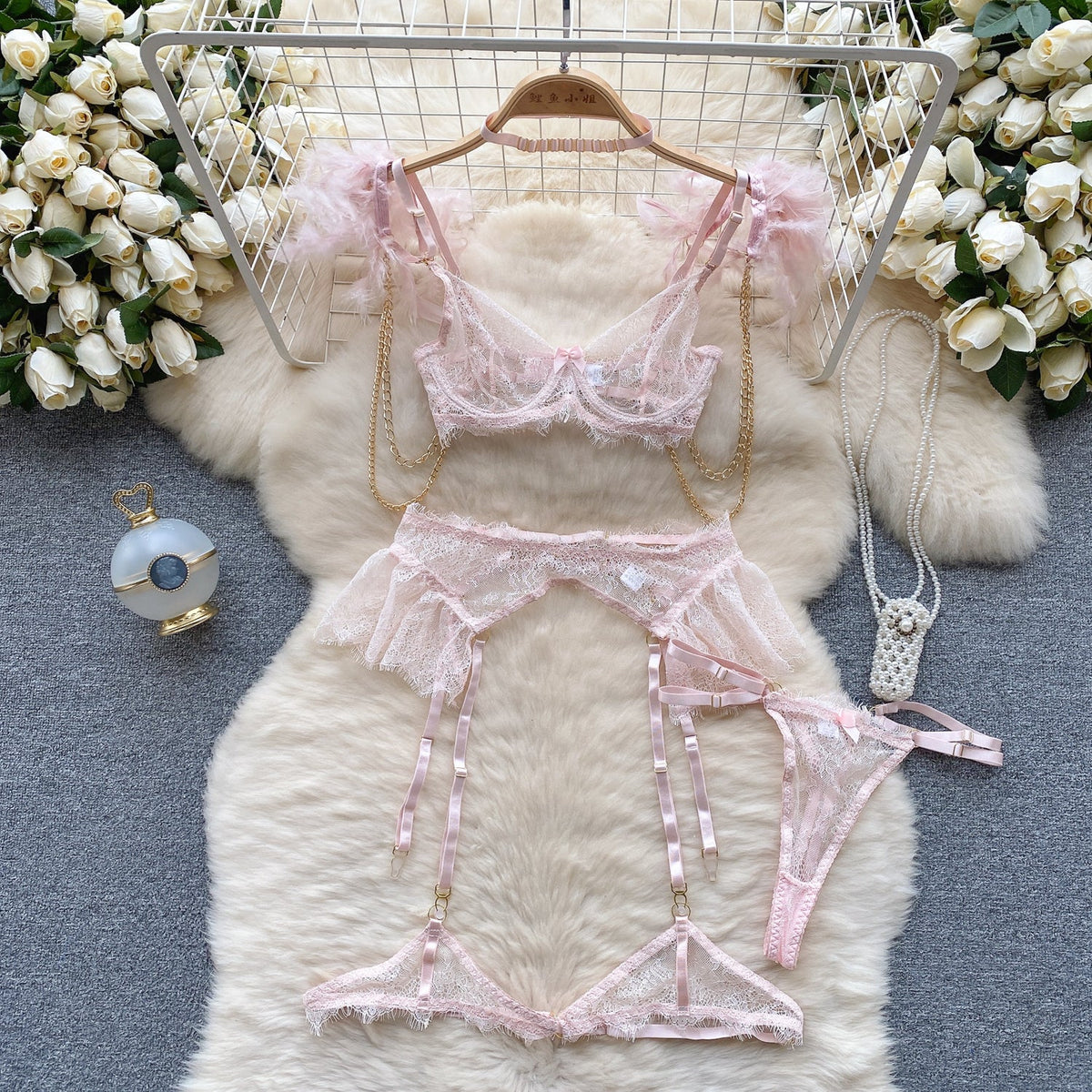 Niche Feather Lace-up Lingerie Set