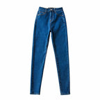 Small Foot Jeans With Heart-shaped Hips
