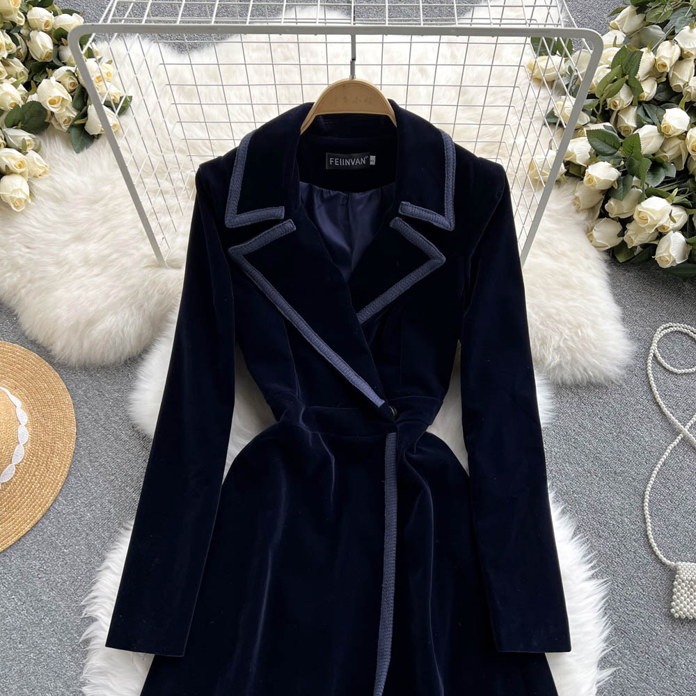 Velvet Dress With Suit Collar