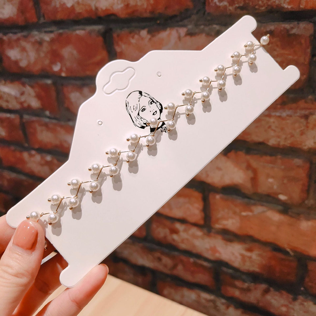 Drop-shaped Pearl Necklace Choker