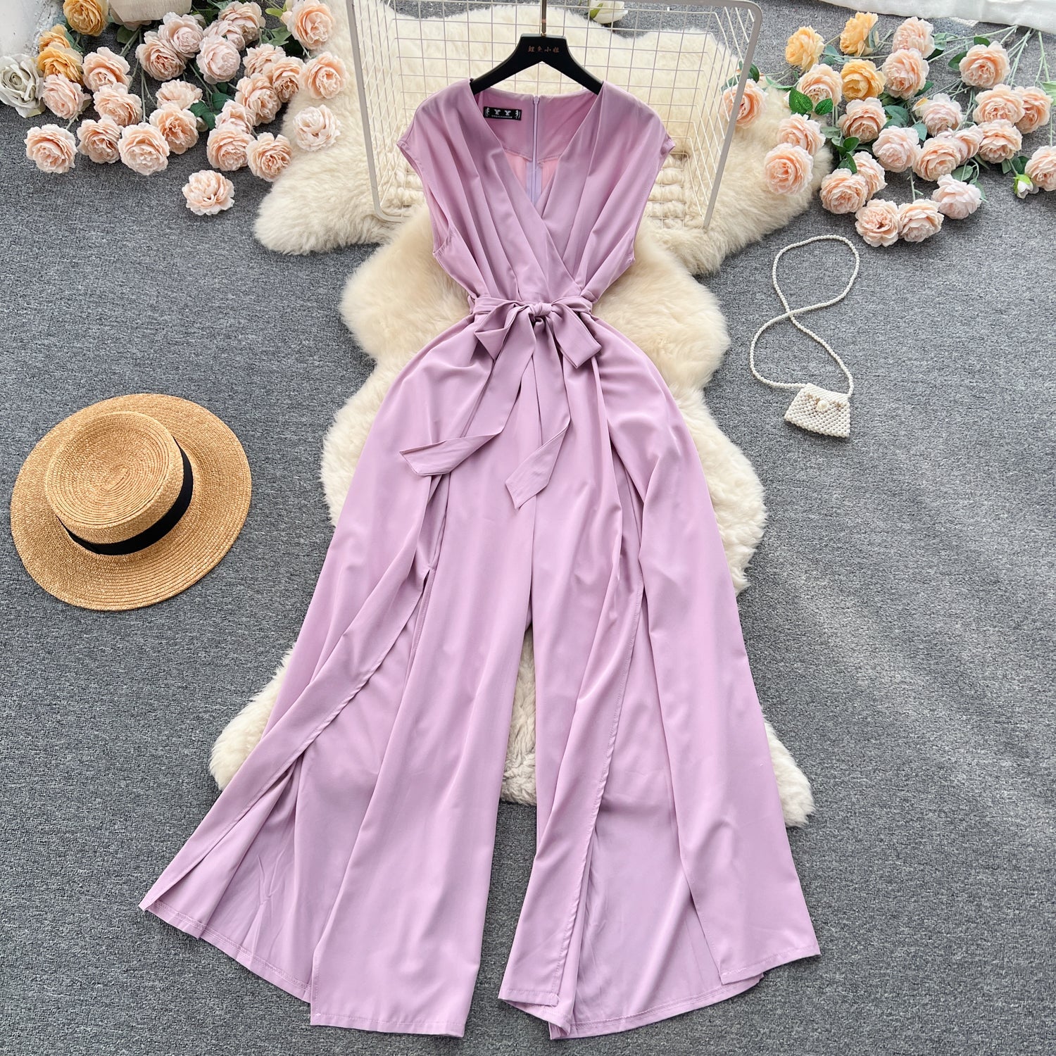 Solid Color V-neck Chic Jumpsuit