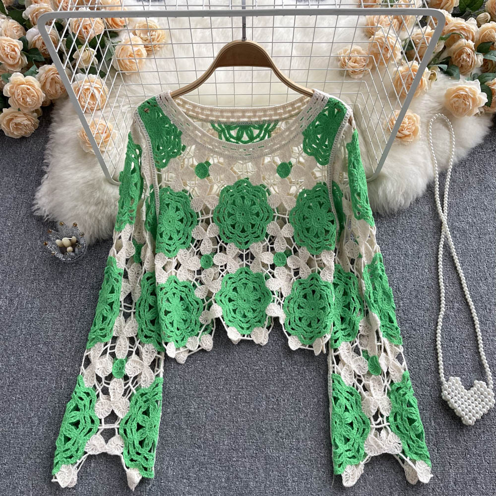 Long Sleeve Sweater With Loose Hook Cutout