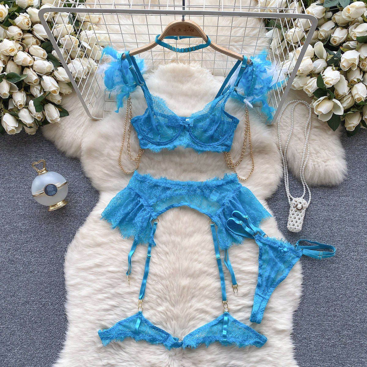 Niche Feather Lace-up Lingerie Set