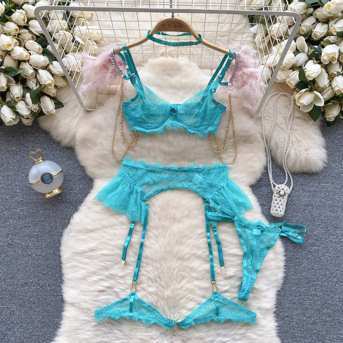 Niche Feather Lace-up Lingerie Set