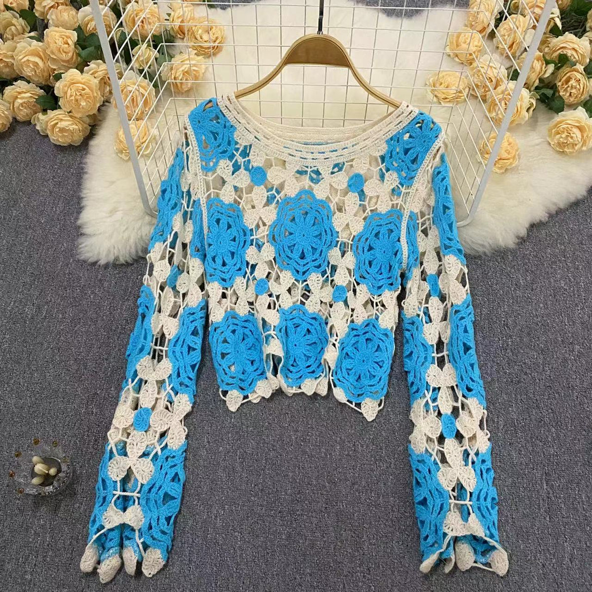 Long Sleeve Sweater With Loose Hook Cutout