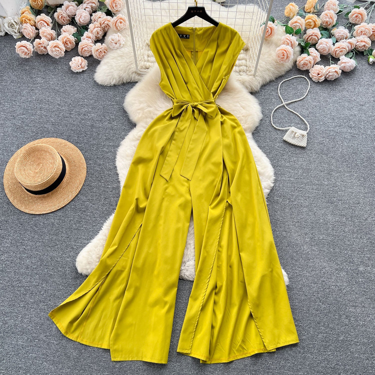 Solid Color V-neck Chic Jumpsuit