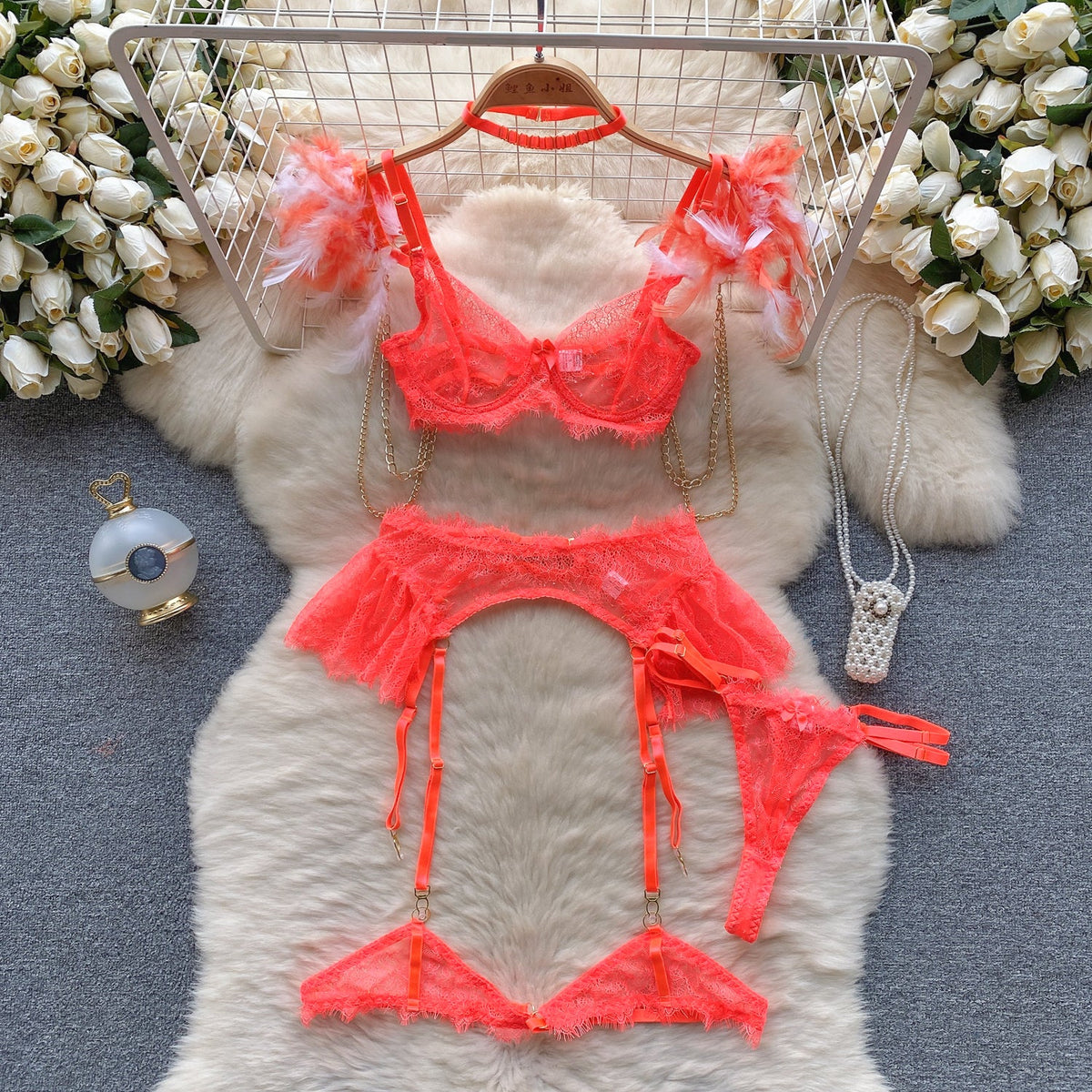 Niche Feather Lace-up Lingerie Set