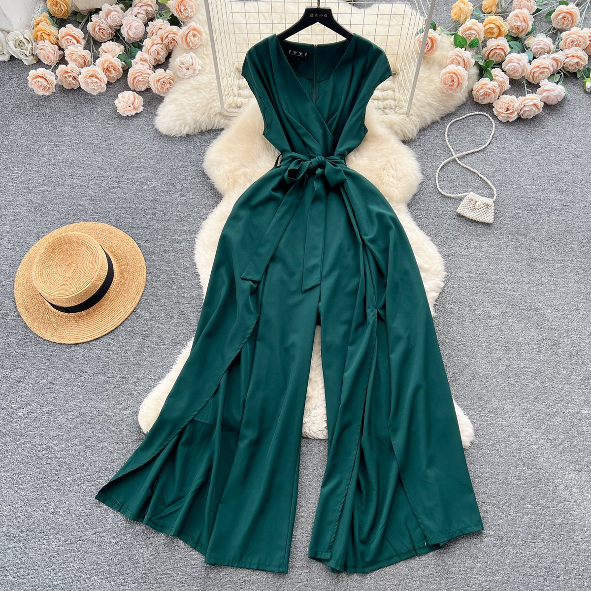 Solid Color V-neck Chic Jumpsuit