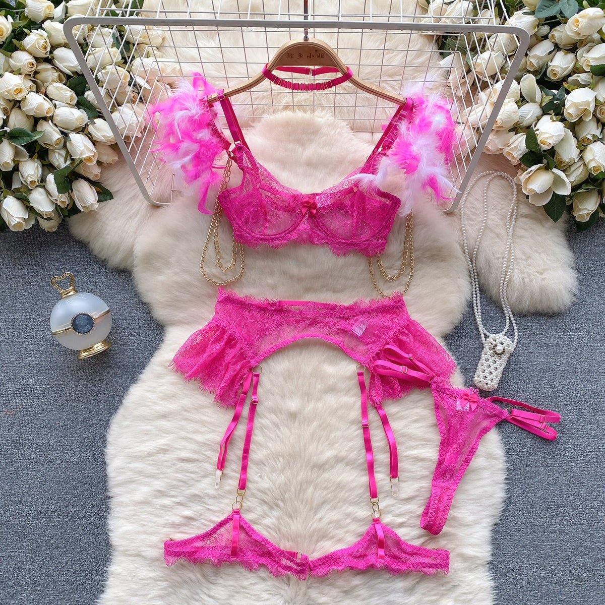 Niche Feather Lace-up Lingerie Set