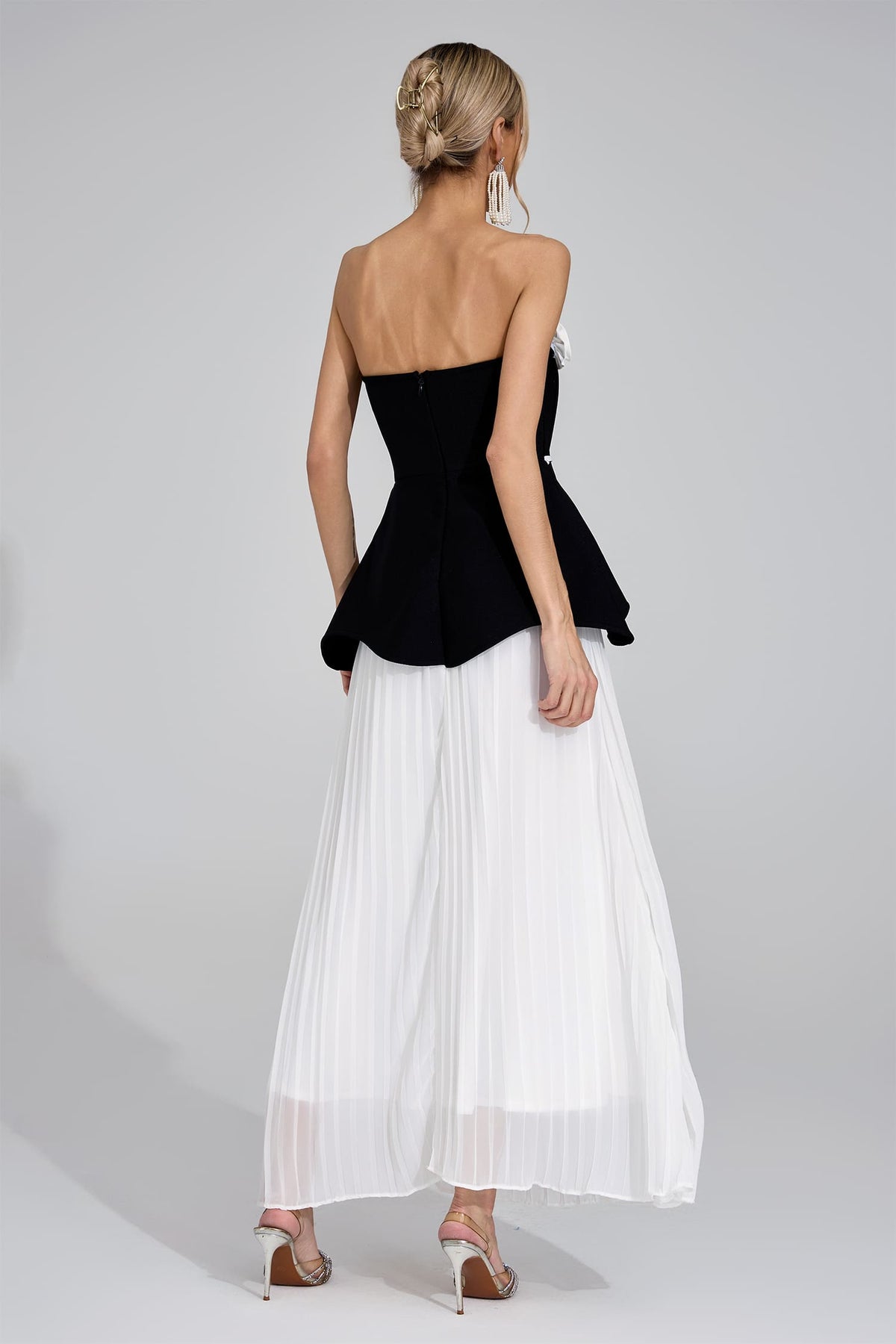Kaevric Black White Floral Maxi Dress