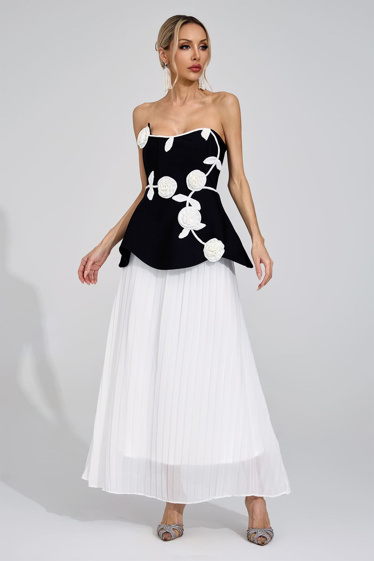 Kaevric Black White Floral Maxi Dress
