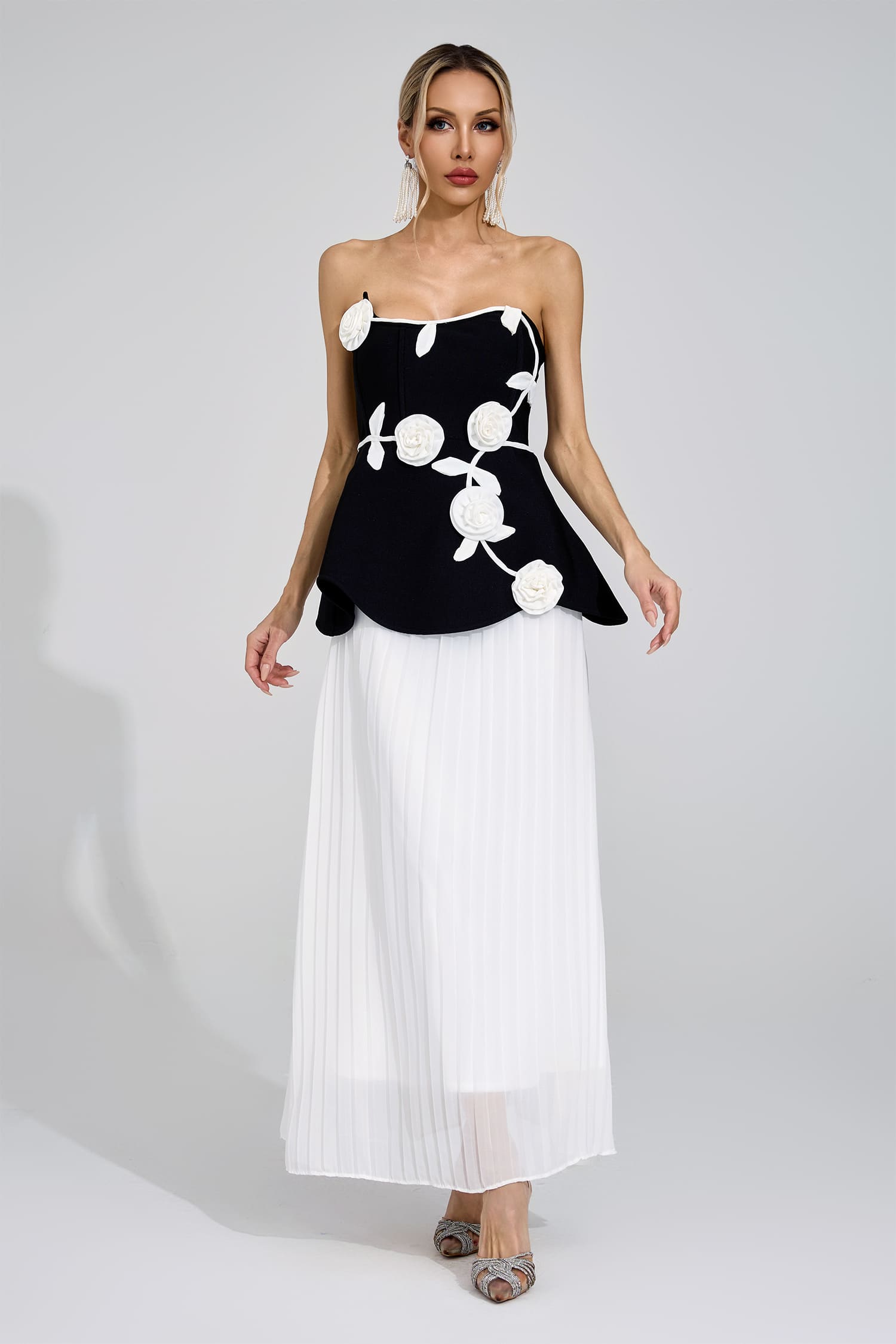 Kaevric Black White Floral Maxi Dress
