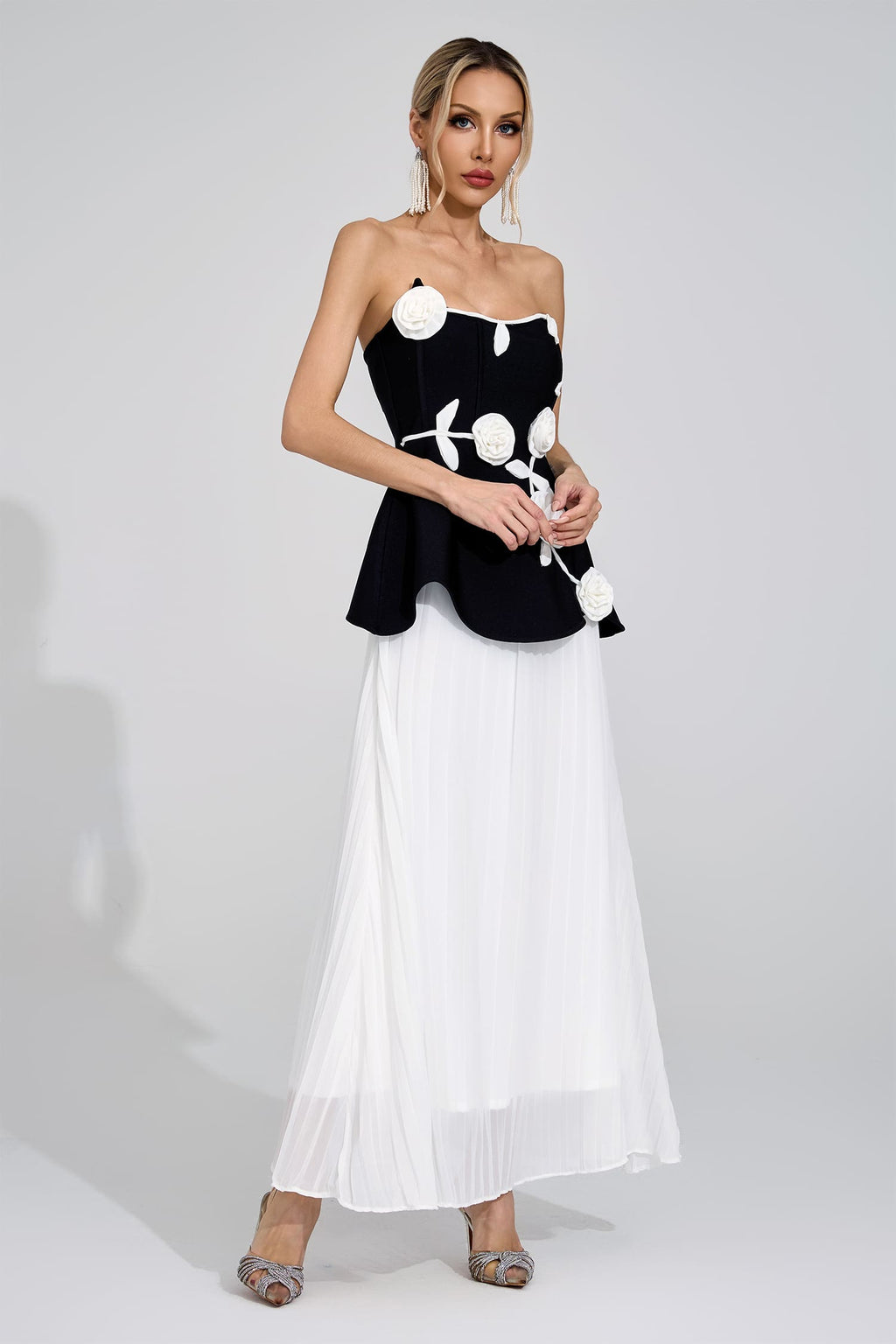 Kaevric Black White Floral Maxi Dress