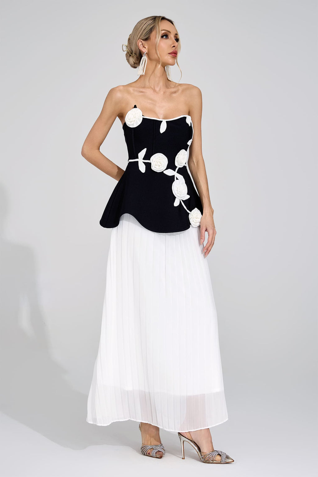 Kaevric Black White Floral Maxi Dress