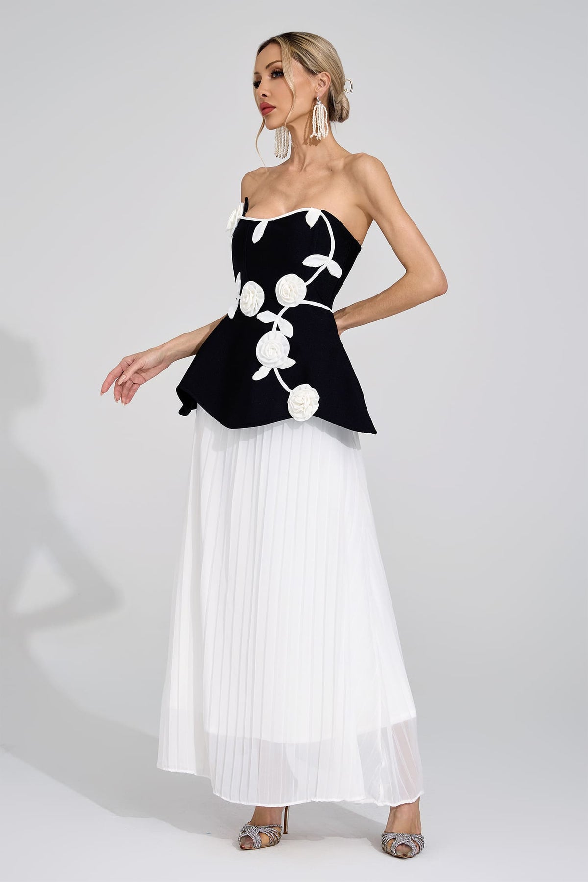 Kaevric Black White Floral Maxi Dress