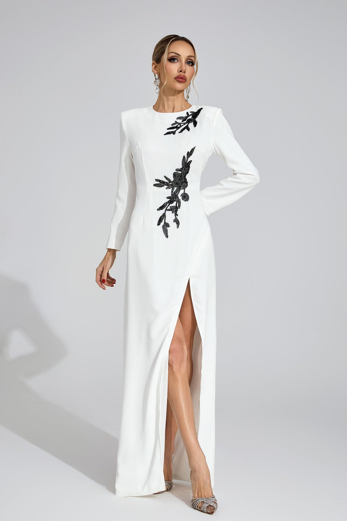 Yelvaris White Floral Maxi Dress