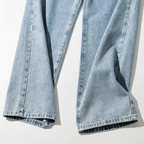 Baggy Jeans With A Diagonal Belt