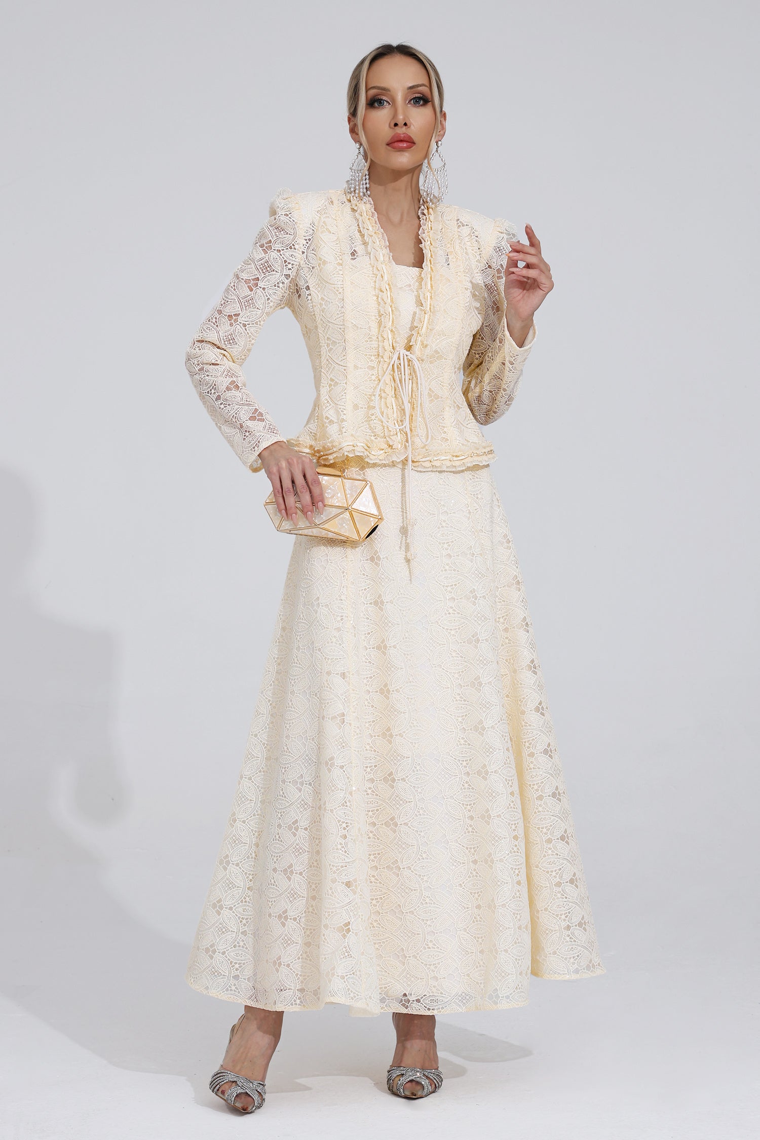 Narevix Ivory Lace Set