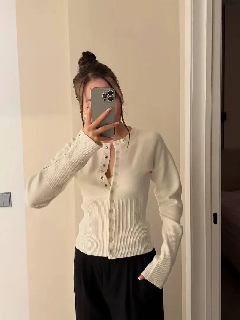 Daenerys Buttoned Slim Cardigan