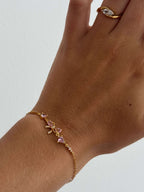 Aetria Zirconia Bow Detail Chain Bracelet