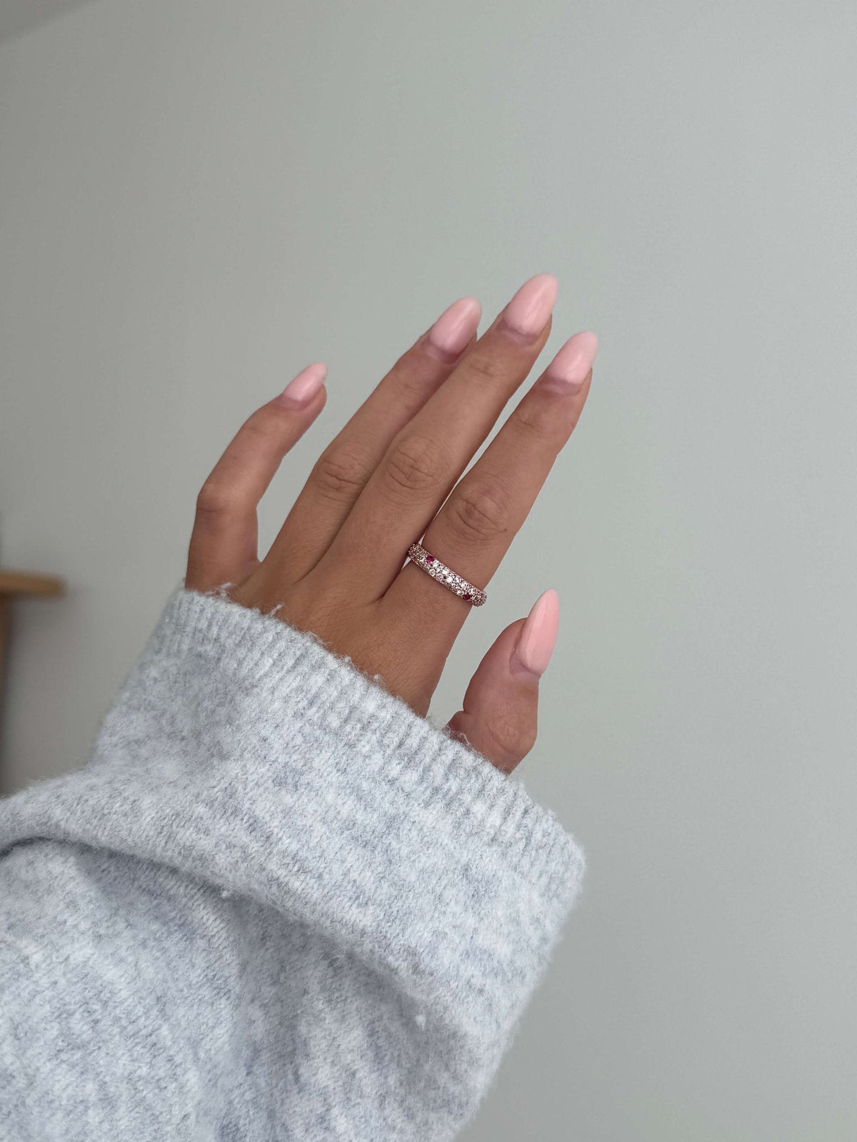 Ahelia Gradient Rhinestone Band Ring